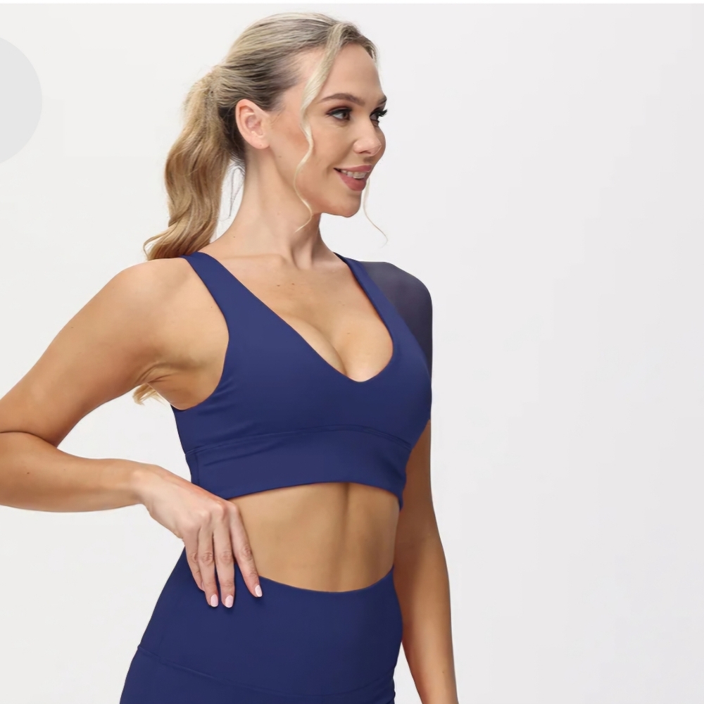 89th & Madison Navy Blue V-Neck Sports Bra